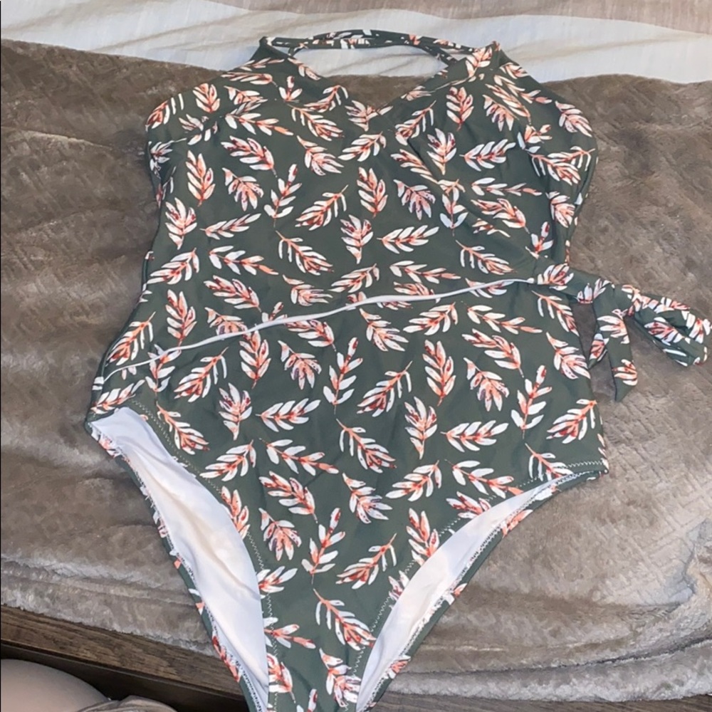 New with tags Woman’s medium bathing suit